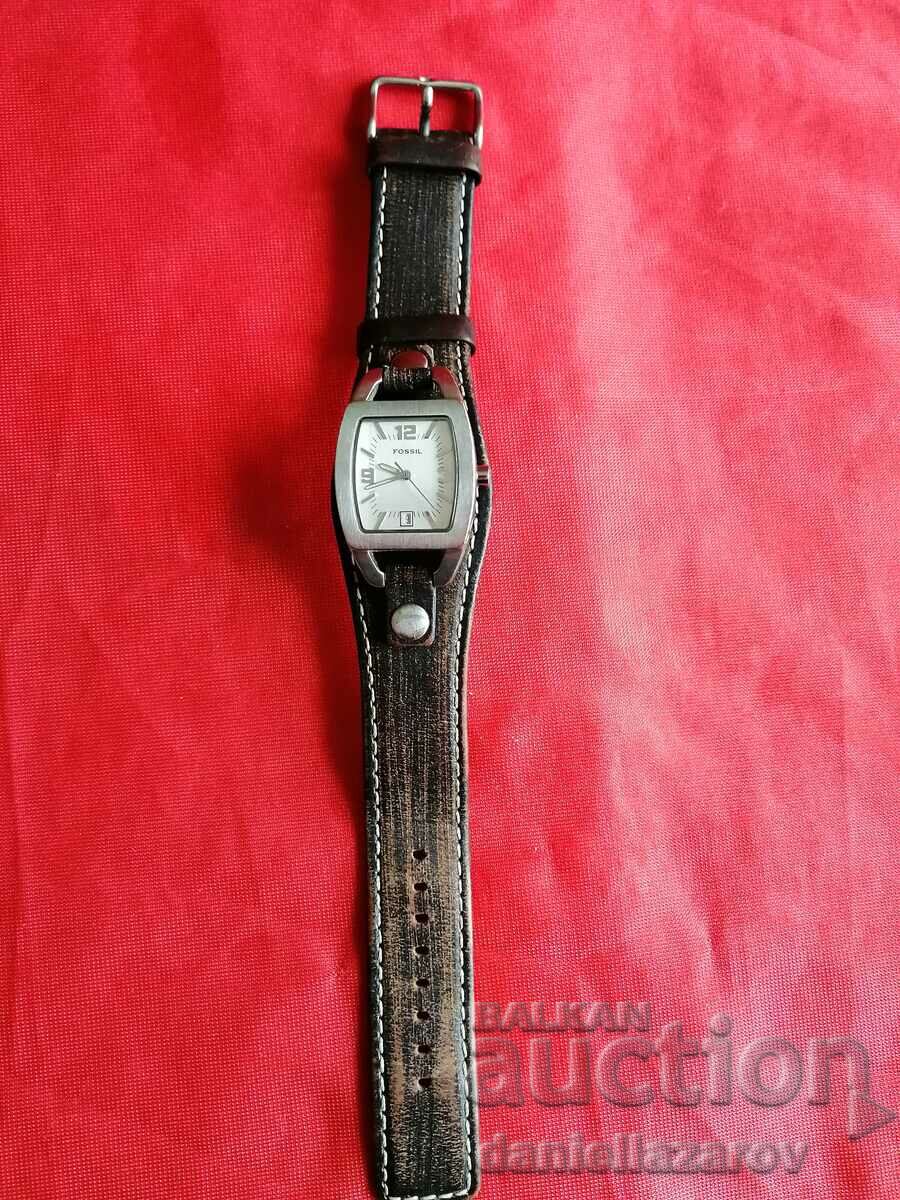 Women's Watch FOSSIL with price 75.00 BGN | € 38.35 Women's Watch FOSSIL with price 75.00 BGN | € 38.35