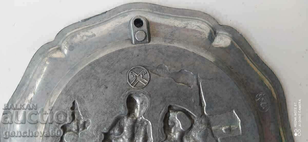 Metal, pewter engraved wall plate, "Grape" - 7 Metal, pewter engraved wall plate, "Grape" - 7