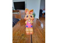 Iepure vechi de jucărie din cauciuc