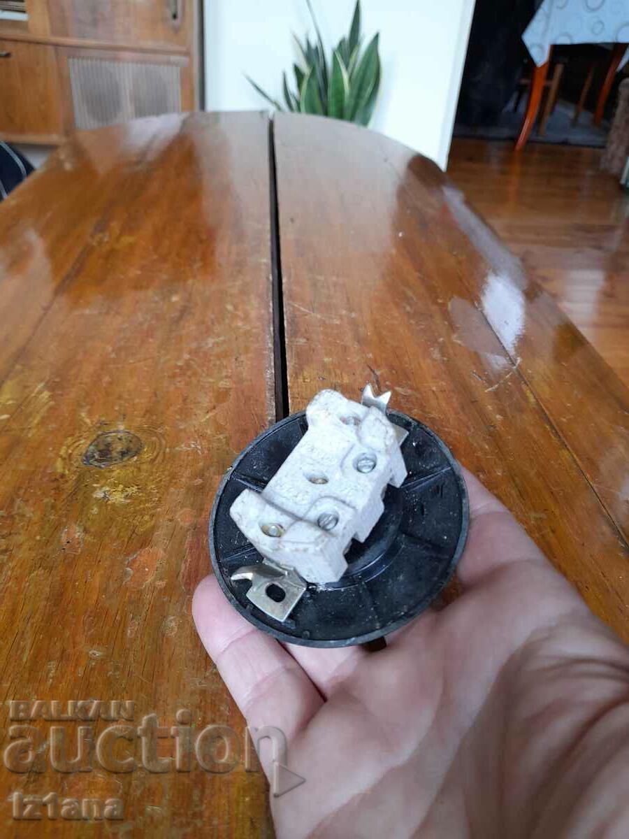 Auction Old electrical outlet Auction Old electrical outlet