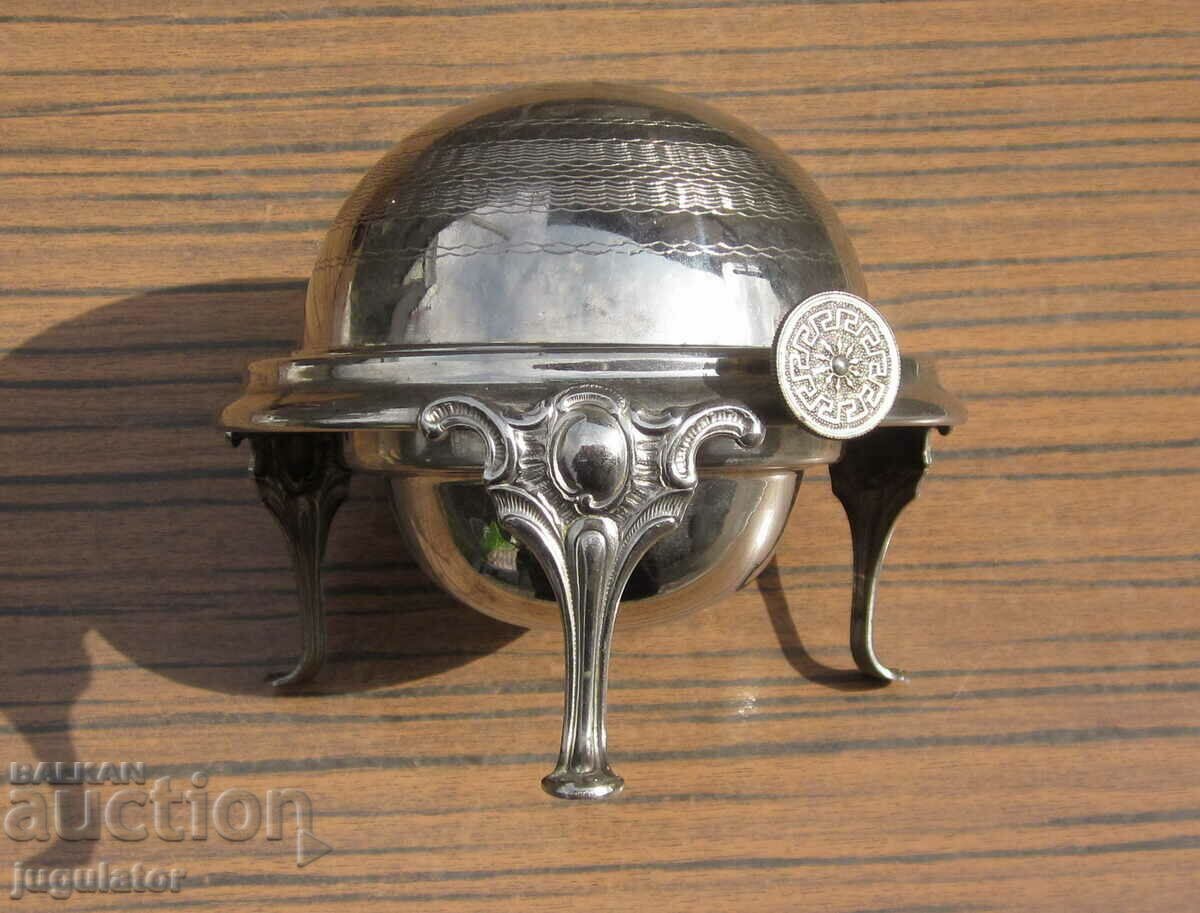 Delivery of vintage Art Deco candy box and ornamented cake bowl Delivery of vintage Art Deco candy box and ornamented cake bowl