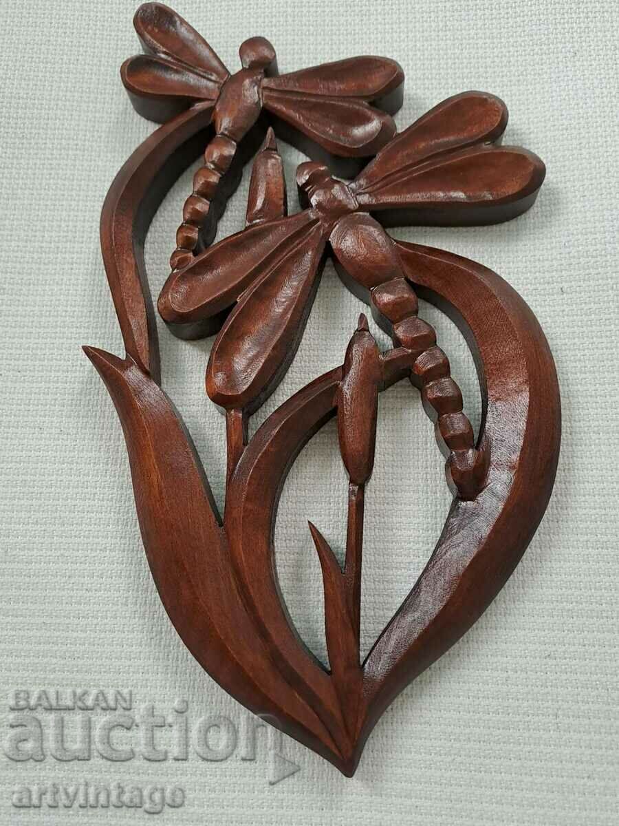 Dragonfly carving