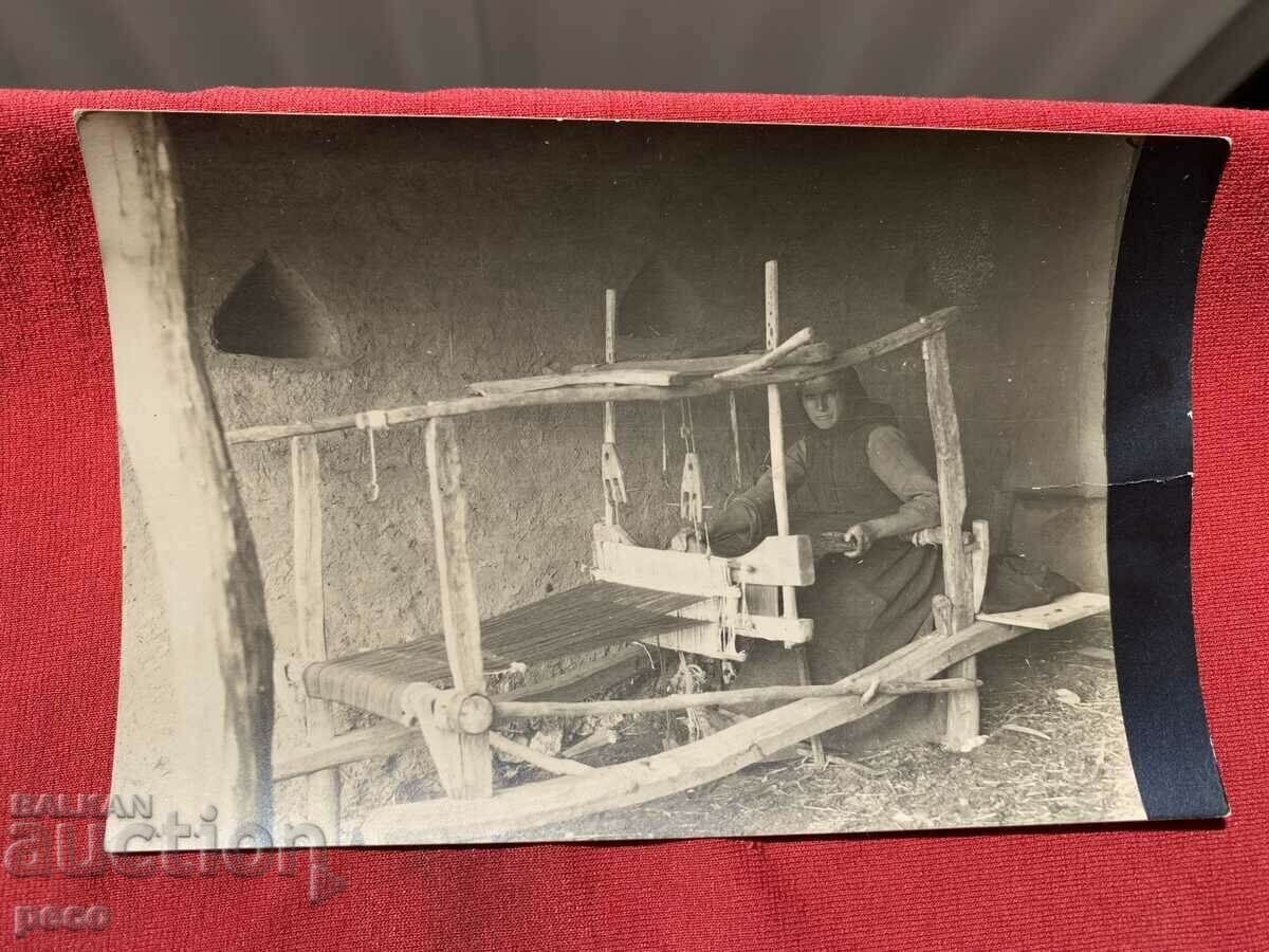 Weaver on a loom Bit and culture old photo - 5 Weaver on a loom Bit and culture old photo - 5