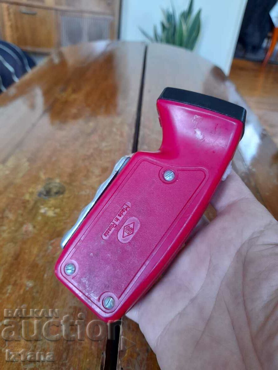 Old dynamo flashlight with price 45.00 BGN | € 23.01 Old dynamo flashlight with price 45.00 BGN | € 23.01