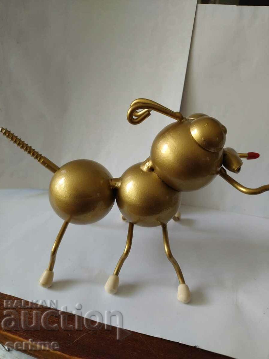 Ενα μυρμήγκι - 7 Ενα μυρμήγκι - 7