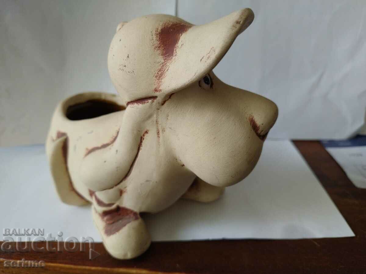 Порцеланова фигура с цена 10.00 лв. | € 5.11 Порцеланова фигура с цена 10.00 лв. | € 5.11