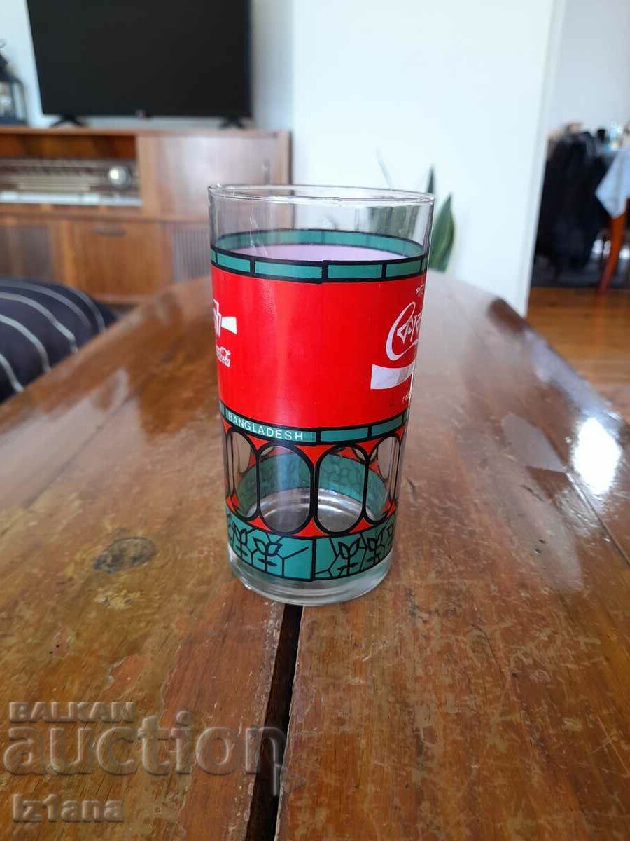 Ένα παλιό ποτήρι Coca Cola, Coca Cola με τιμή 45.00 BGN | € 23.01 Ένα παλιό ποτήρι Coca Cola, Coca Cola με τιμή 45.00 BGN | € 23.01