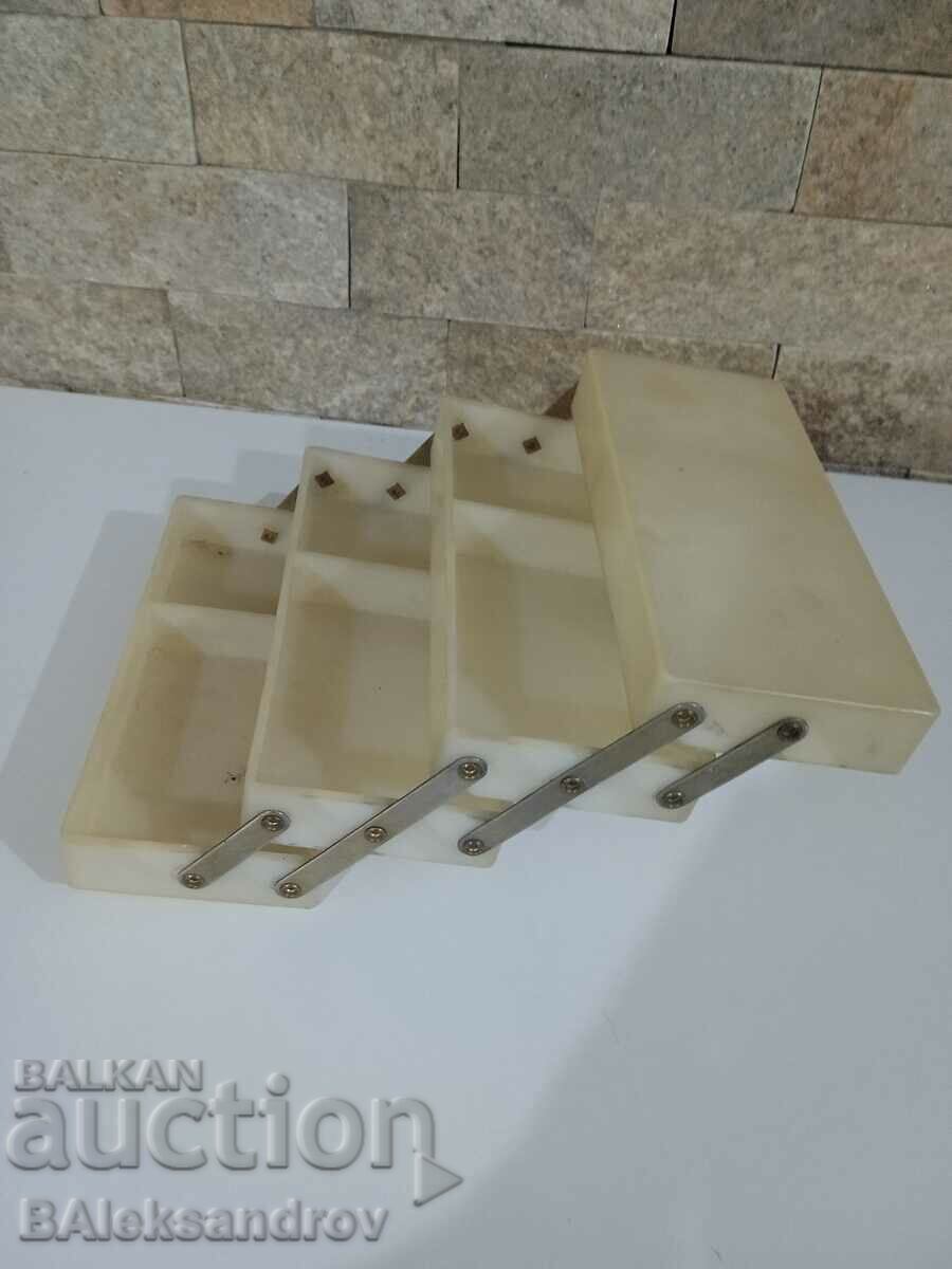 Παράδοση Παλιό κουτί ραπτικής Παράδοση Παλιό κουτί ραπτικής