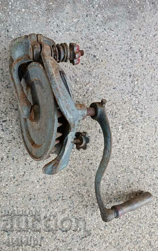 Retro ronachka with price 25.00 BGN | € 12.78 Retro ronachka with price 25.00 BGN | € 12.78