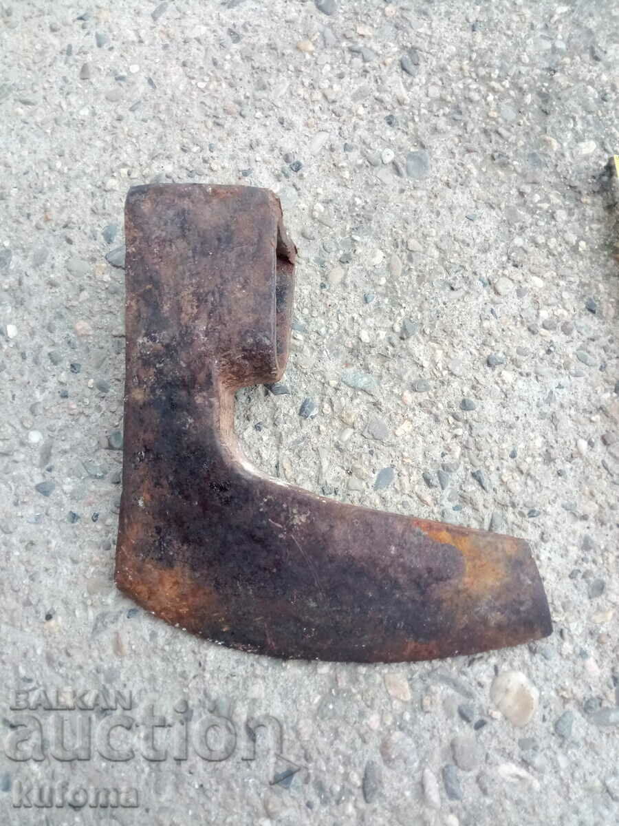 Аукцион Стара брадва секира Аукцион Стара брадва секира