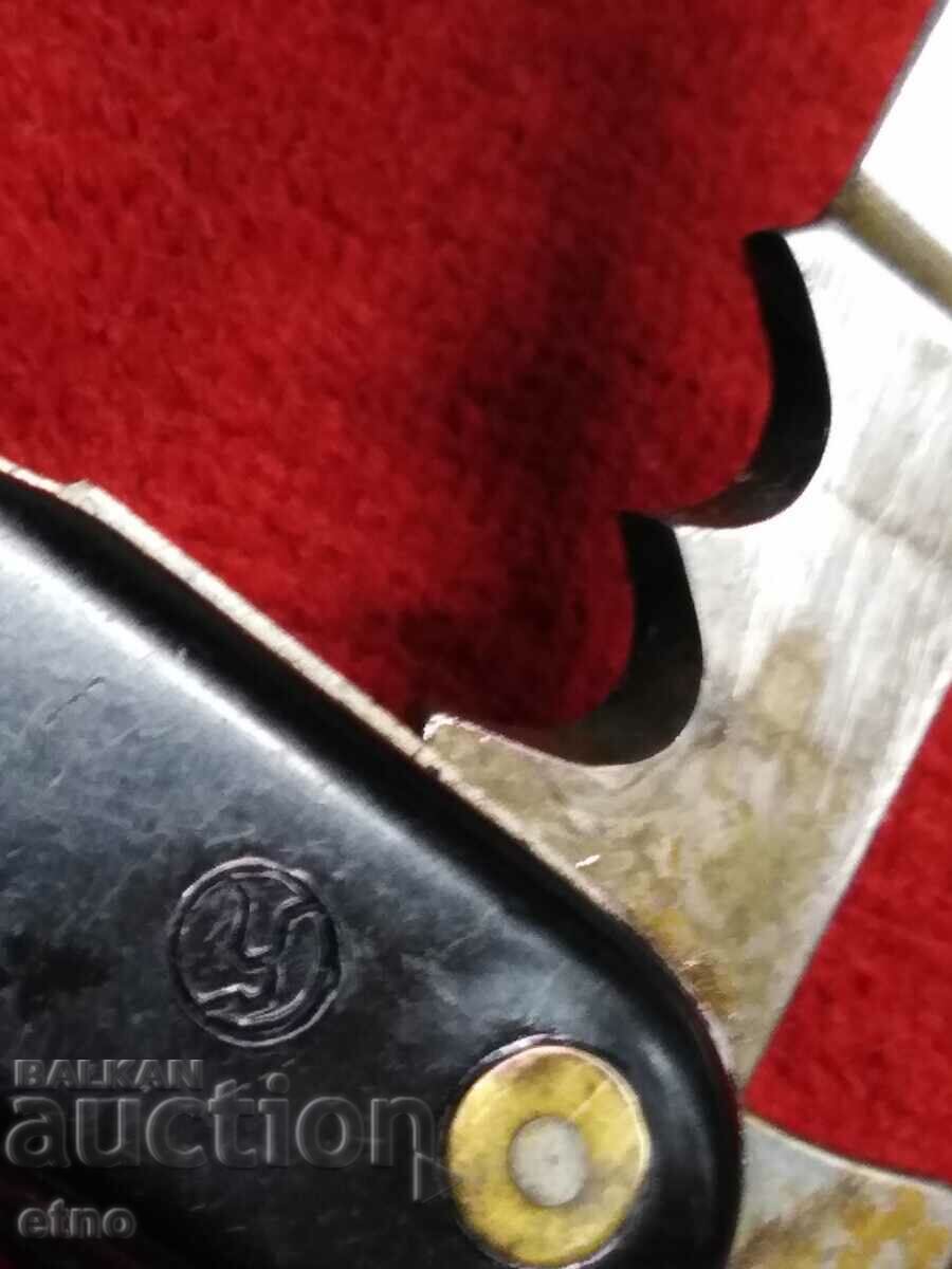 Auction OLD RUSSIAN POCKET KNIFE, USSR Auction OLD RUSSIAN POCKET KNIFE, USSR