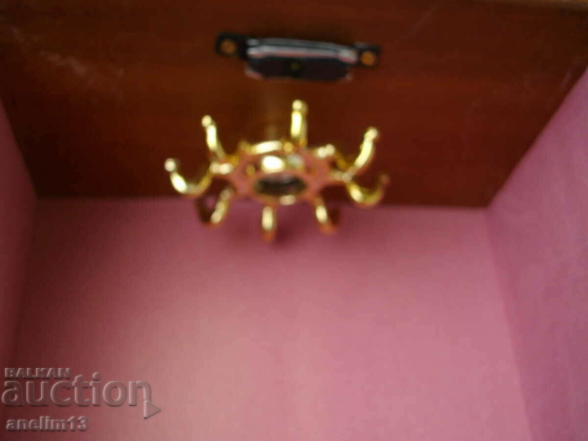 OLD WOODEN JEWELRY BOX CABINET - 5 OLD WOODEN JEWELRY BOX CABINET - 5