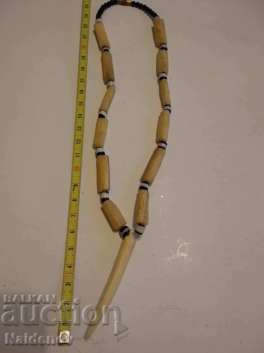 Colier Colier choker cu os cu preț € 9.00 | 17.60 BGN