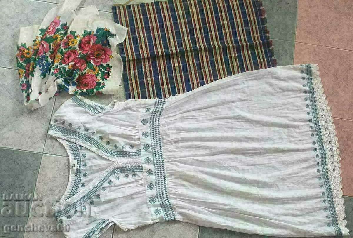 Dress with embroidery, scarf and authentic apron