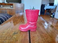 Ghete vechi de plastic