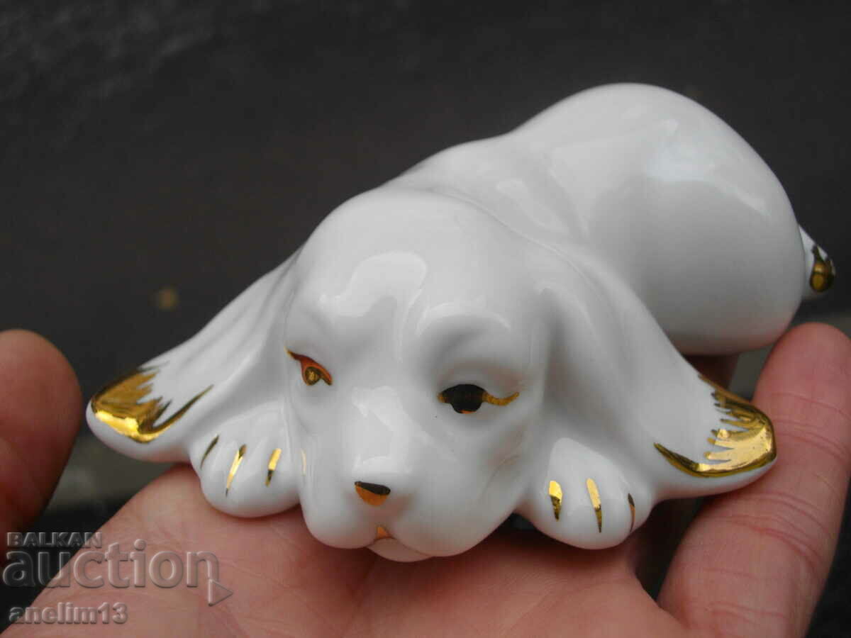 Auction STAR PORCELAIN DOG Auction STAR PORCELAIN DOG