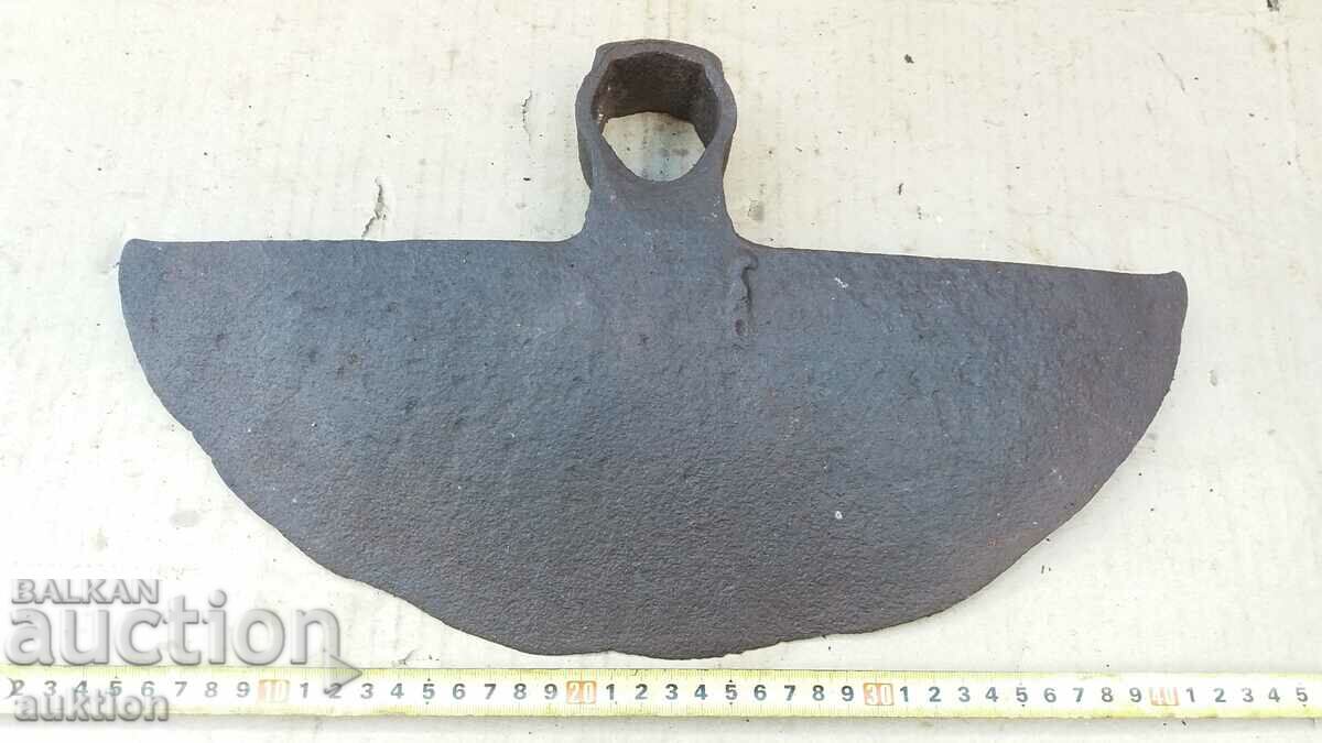 Auction  FORGED HUGE RENAISSANCE HOE, SHOVEL