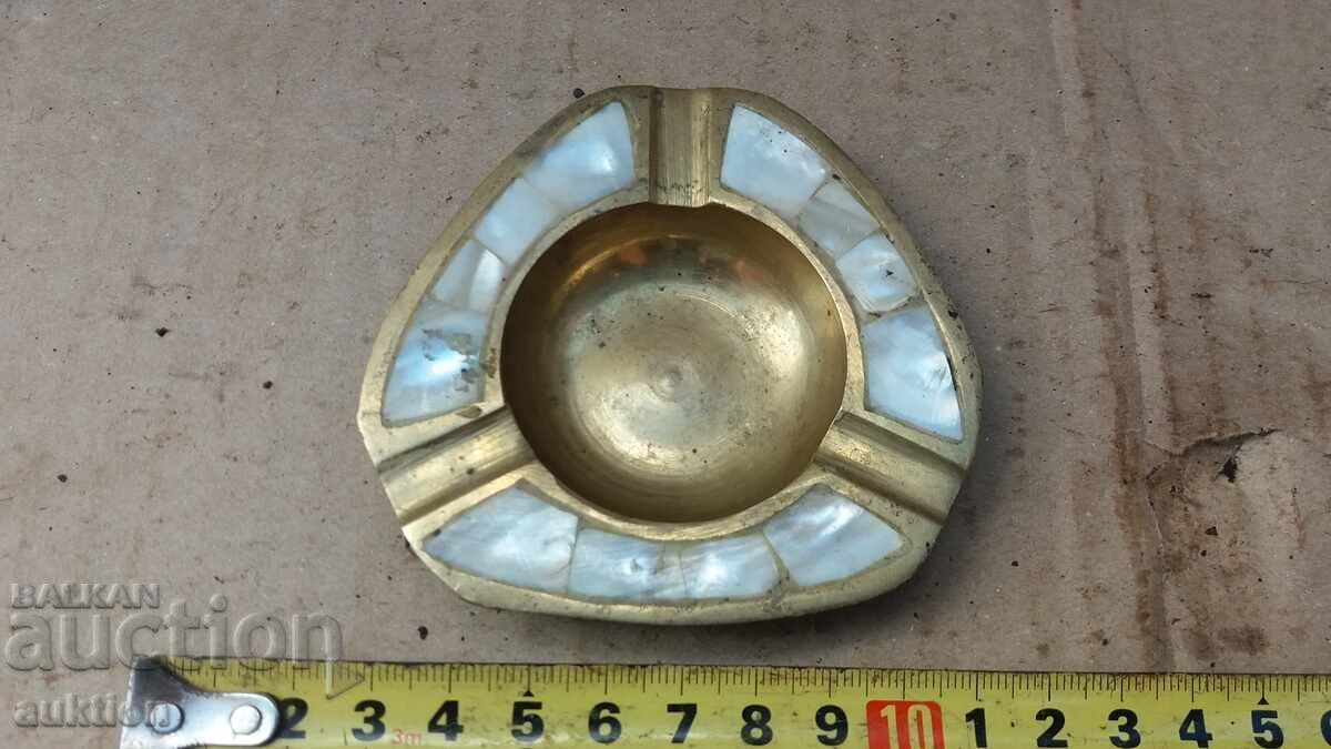 ΧΑΛΚΙΝΟ ΤΑΣΑΚΙ ΜΕ ΜΑΡΓΑΡΙΤΑΡΙ με τιμή 14.99 BGN | € 7.66 ΧΑΛΚΙΝΟ ΤΑΣΑΚΙ ΜΕ ΜΑΡΓΑΡΙΤΑΡΙ με τιμή 14.99 BGN | € 7.66