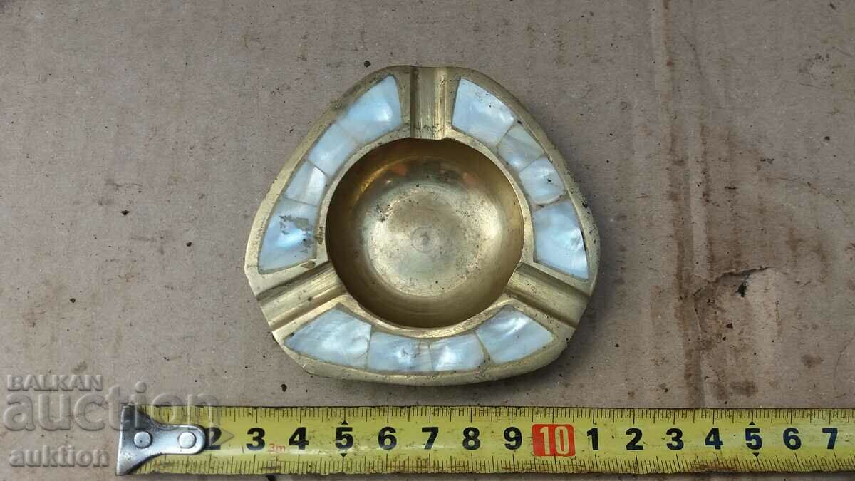 Παράδοση ΧΑΛΚΙΝΟ ΤΑΣΑΚΙ ΜΕ ΜΑΡΓΑΡΙΤΑΡΙ Παράδοση ΧΑΛΚΙΝΟ ΤΑΣΑΚΙ ΜΕ ΜΑΡΓΑΡΙΤΑΡΙ