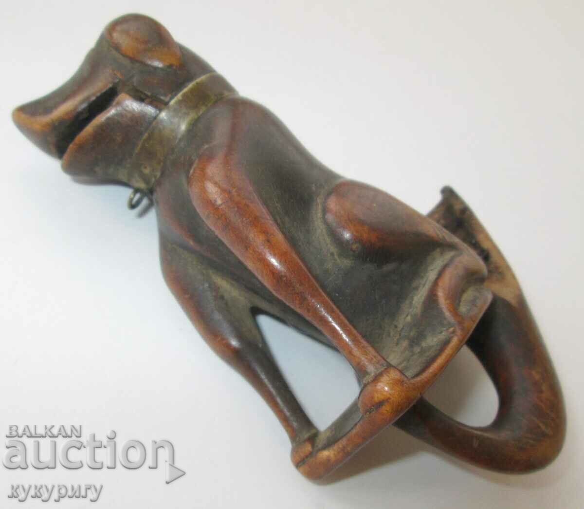 Old carving figure dog antique wooden pipe with price 30.00 BGN | € 15.34 Old carving figure dog antique wooden pipe with price 30.00 BGN | € 15.34