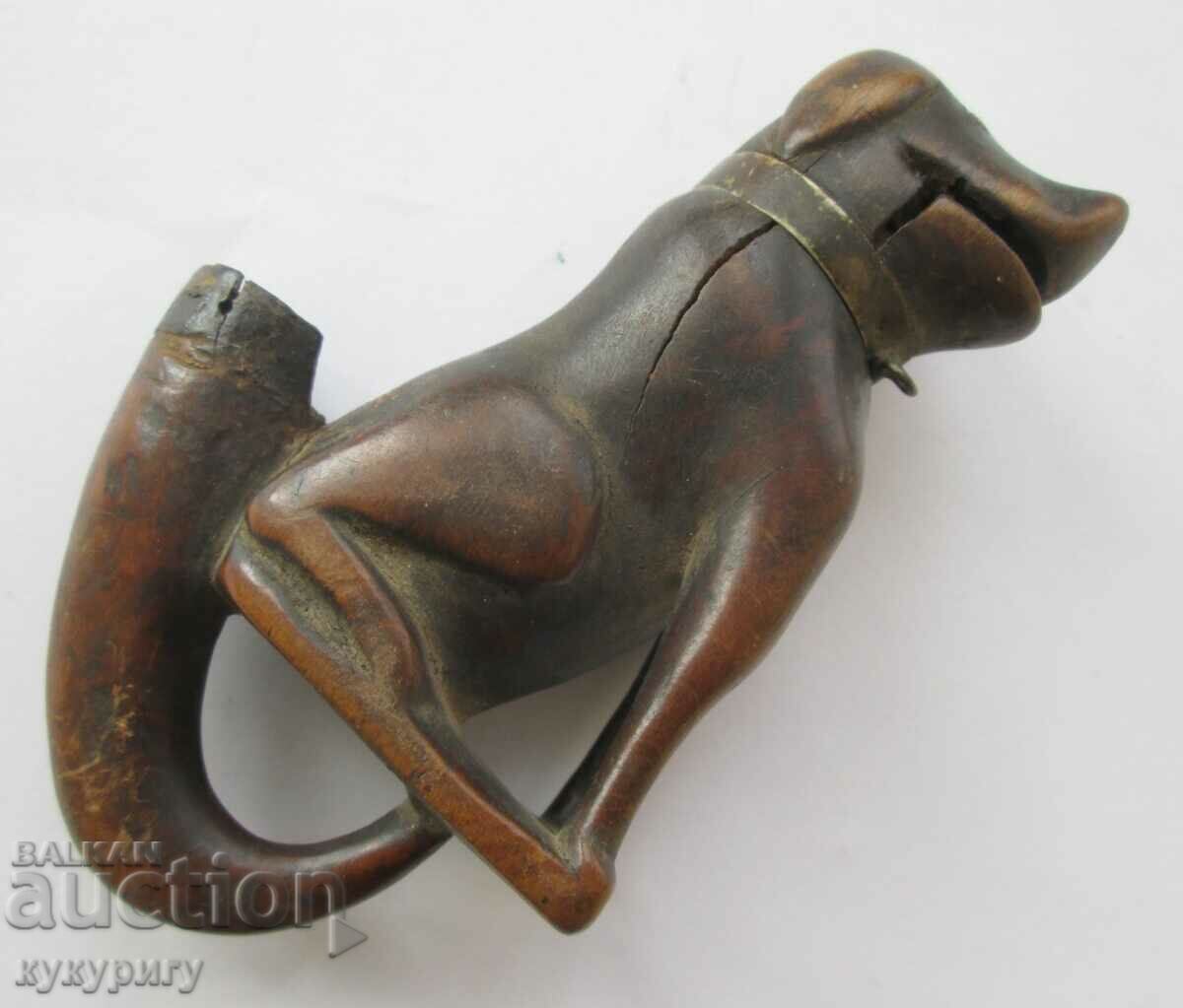 Delivery of Old carving figure dog antique wooden pipe Delivery of Old carving figure dog antique wooden pipe