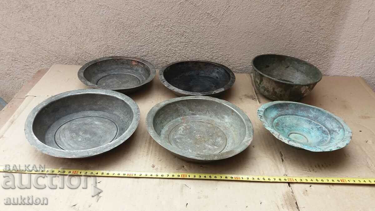 RENAISSANCE SET OF DINING VESSELS COPPER PLATES - 5 RENAISSANCE SET OF DINING VESSELS COPPER PLATES - 5