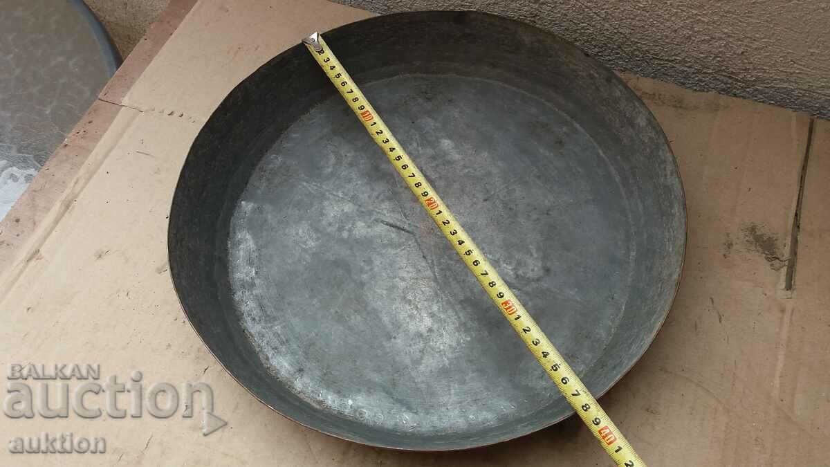 Delivery of WROUGHT RENAISSANCE COPPER PAN - TRAY FOR PIES, PIES Delivery of WROUGHT RENAISSANCE COPPER PAN - TRAY FOR PIES, PIES
