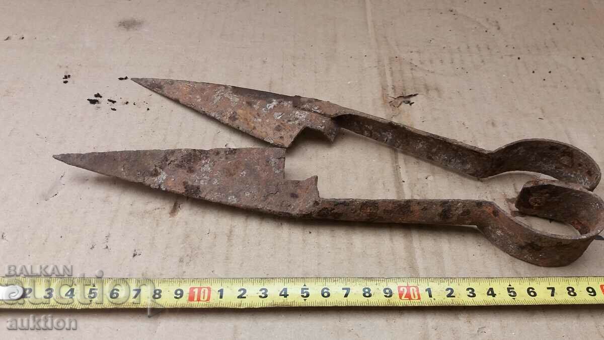 OLD HANGER FOR SHEEPING SHEEP - 6 OLD HANGER FOR SHEEPING SHEEP - 6