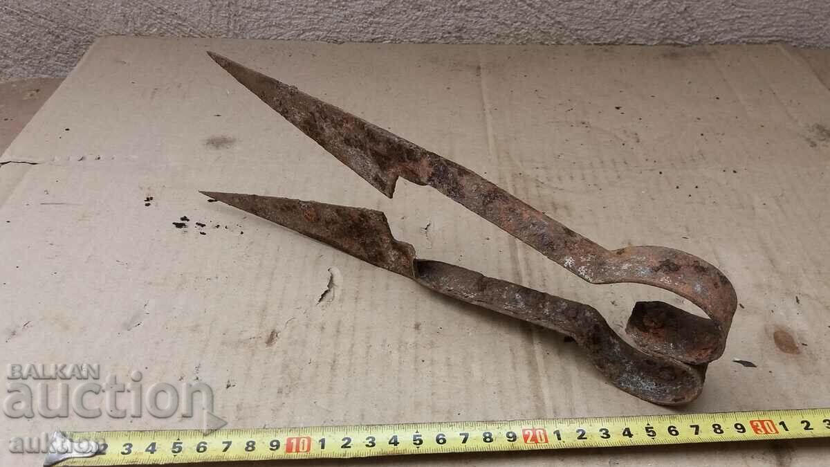 OLD HANGER FOR SHEEPING SHEEP - 7 OLD HANGER FOR SHEEPING SHEEP - 7