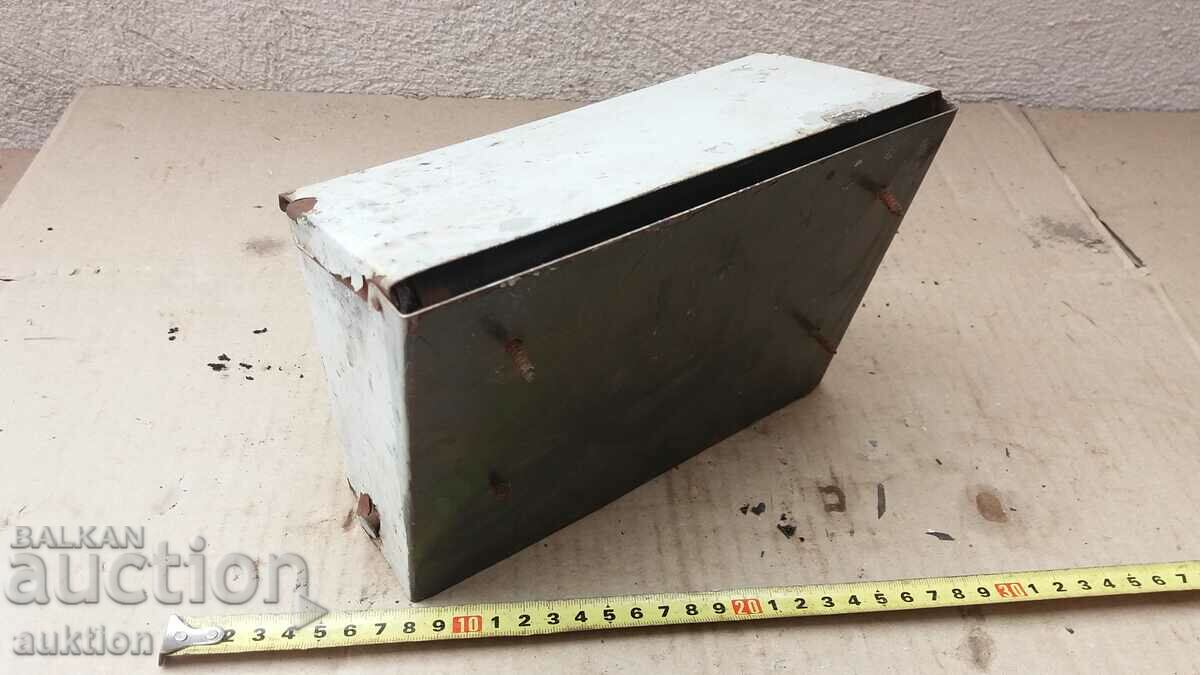 Delivery of OLD MOVABLE ASHTRAY BDZ Delivery of OLD MOVABLE ASHTRAY BDZ