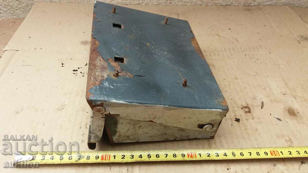 Auction  OLD BJ ASHTRAY MOUNTED TO THE WALL