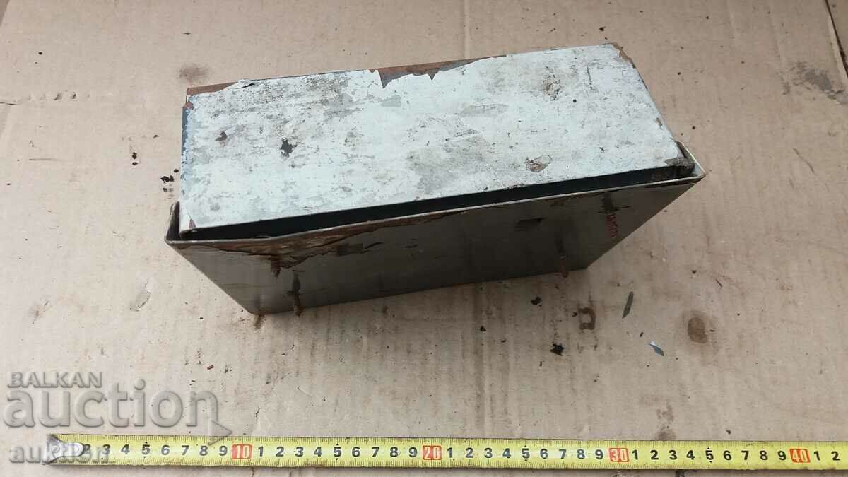 Delivery of OLD BJ ASHTRAY MOUNTED TO THE WALL