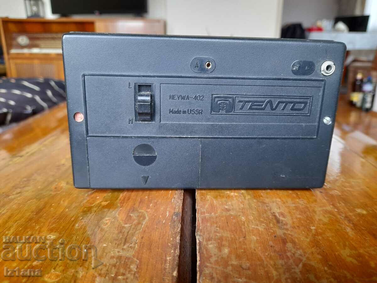 Delivery of Old radio, radio receiver Neywa 402 Delivery of Old radio, radio receiver Neywa 402