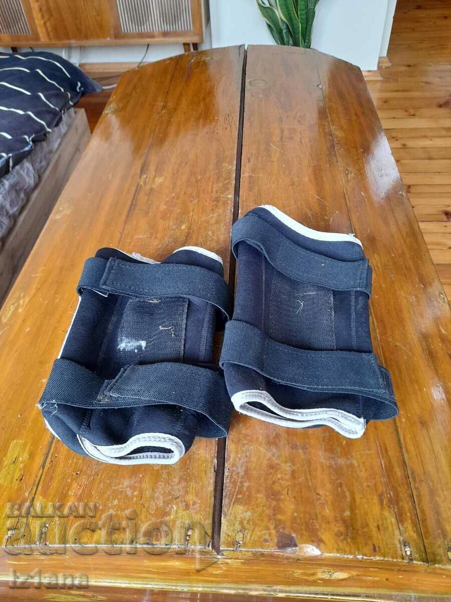 O Neel Football Covers με τιμή 14.00 BGN | € 7.16 O Neel Football Covers με τιμή 14.00 BGN | € 7.16