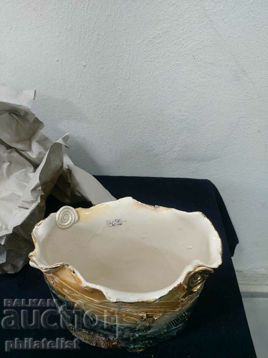 Декоративна Саксия с цена 36.50 лв. | € 18.66 Декоративна Саксия с цена 36.50 лв. | € 18.66