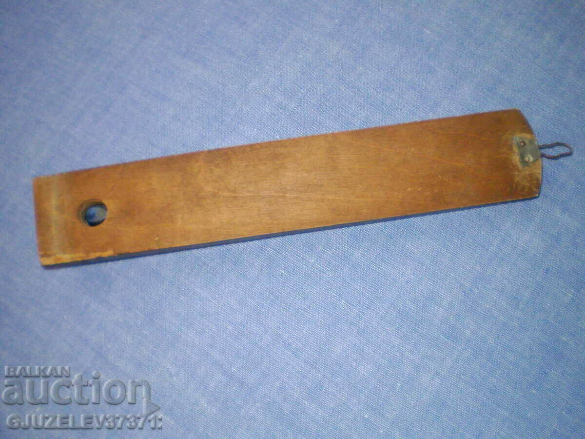 wood and brass thermometer GERMANY 1800-1900 with price 70.00 BGN | € 35.79 wood and brass thermometer GERMANY 1800-1900 with price 70.00 BGN | € 35.79