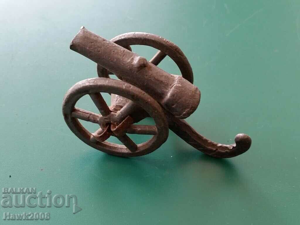 Аукцион Автентичен 19 век оловен топ военна играчка ръчна изработка