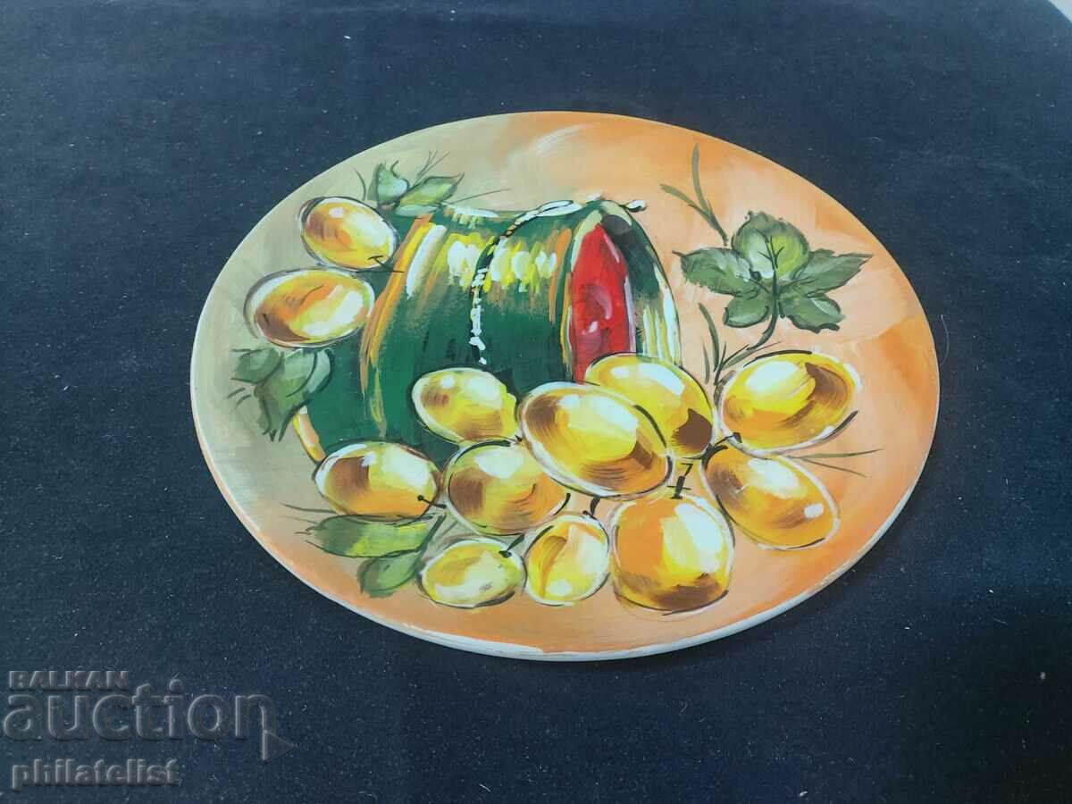 Farfurie pictata - #9 cu preț 10.00 BGN | € 5.11