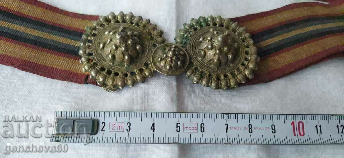 Delivery of Authentic Revival-era Arpalia belt buckles with belt/sachan