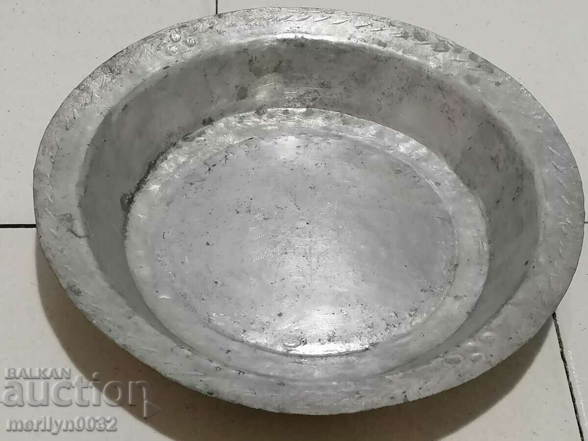 Old copper sahan, baker, bowl, plate, tass with price 68.00 BGN | € 34.77 Old copper sahan, baker, bowl, plate, tass with price 68.00 BGN | € 34.77