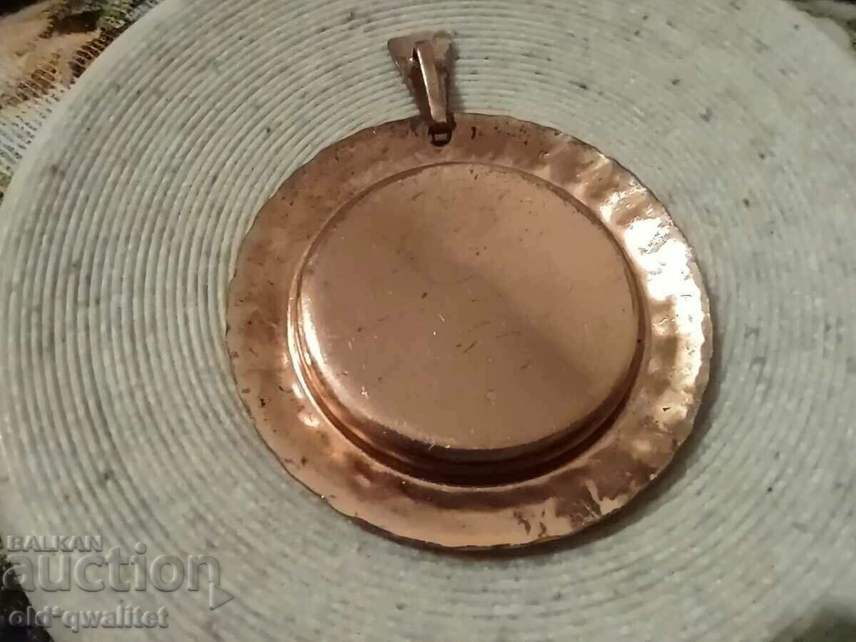 Доставка на Медальон - голям, с цветя, меден, ръчна изработка Доставка на Медальон - голям, с цветя, меден, ръчна изработка