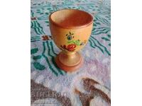 Suport din lemn pentru ou de Paște.