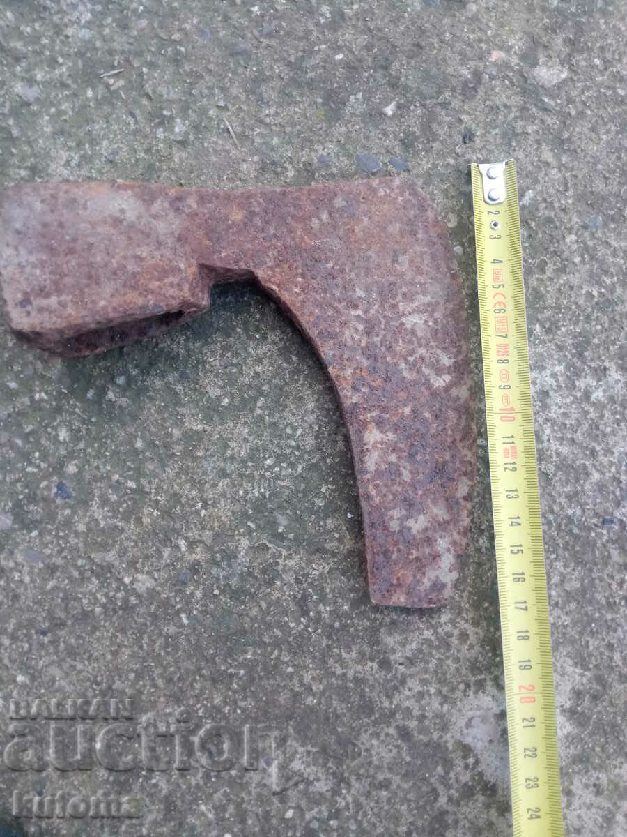 An old ax