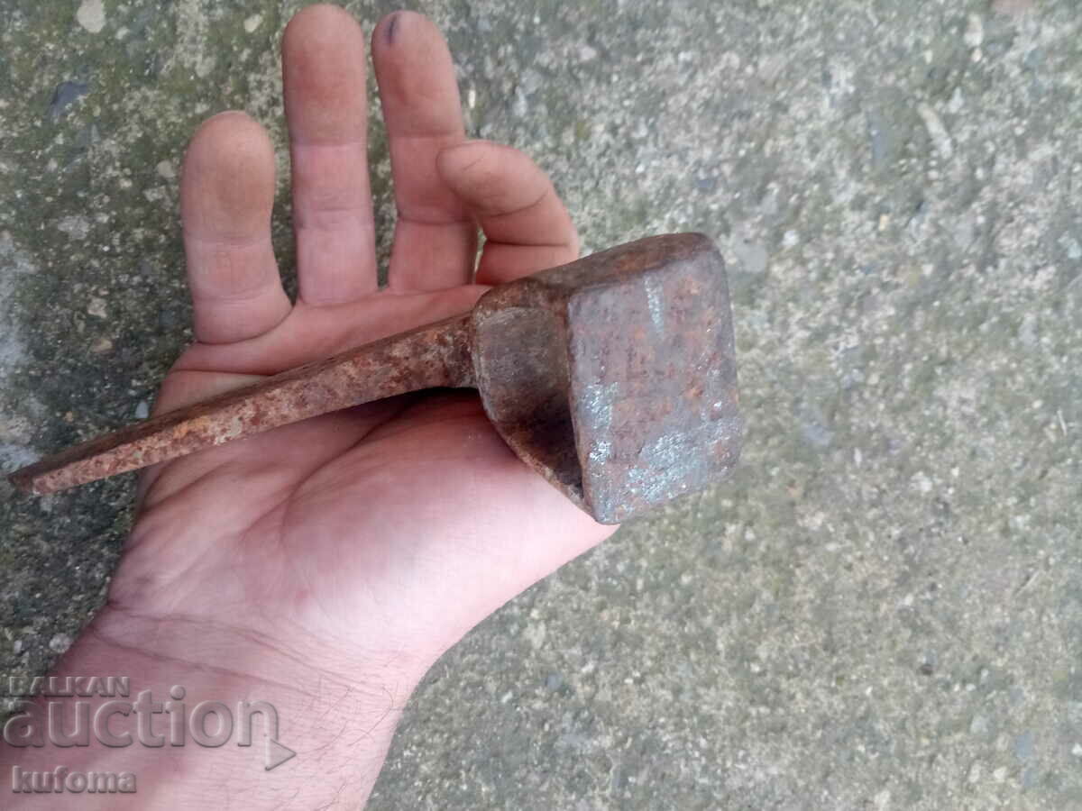 Delivery of An old hat