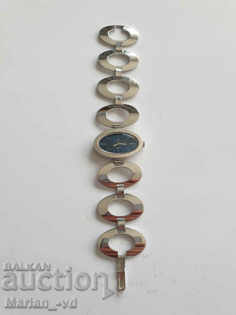 Ladies mechanical watch Tourist 17 jewels with price 40.00 BGN | € 20.45