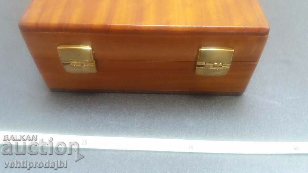 Παράδοση Πολυτελές ξύλινο κουτί βραβείων Ολυμπιακών Αγώνων