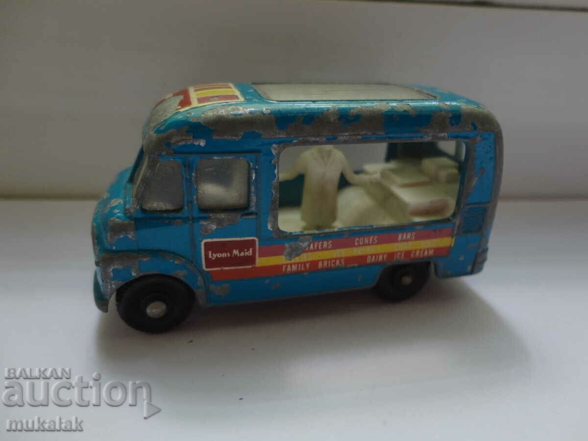 MATCHBOX COMMER LESNEY ICE CREAM BUS CAR TROLLEY TOY