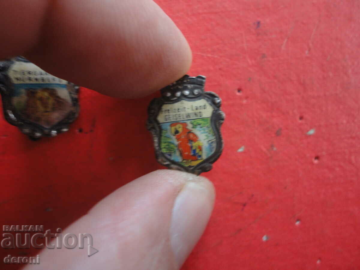 Delivery of Old badges signs badge sign 2 Delivery of Old badges signs badge sign 2