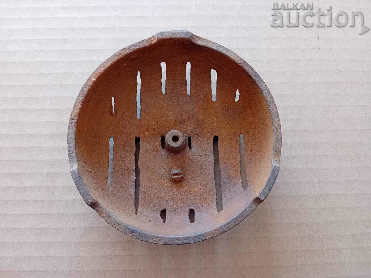 Auction Vintage METAL FIVE BEAR stove emblem Auction Vintage METAL FIVE BEAR stove emblem