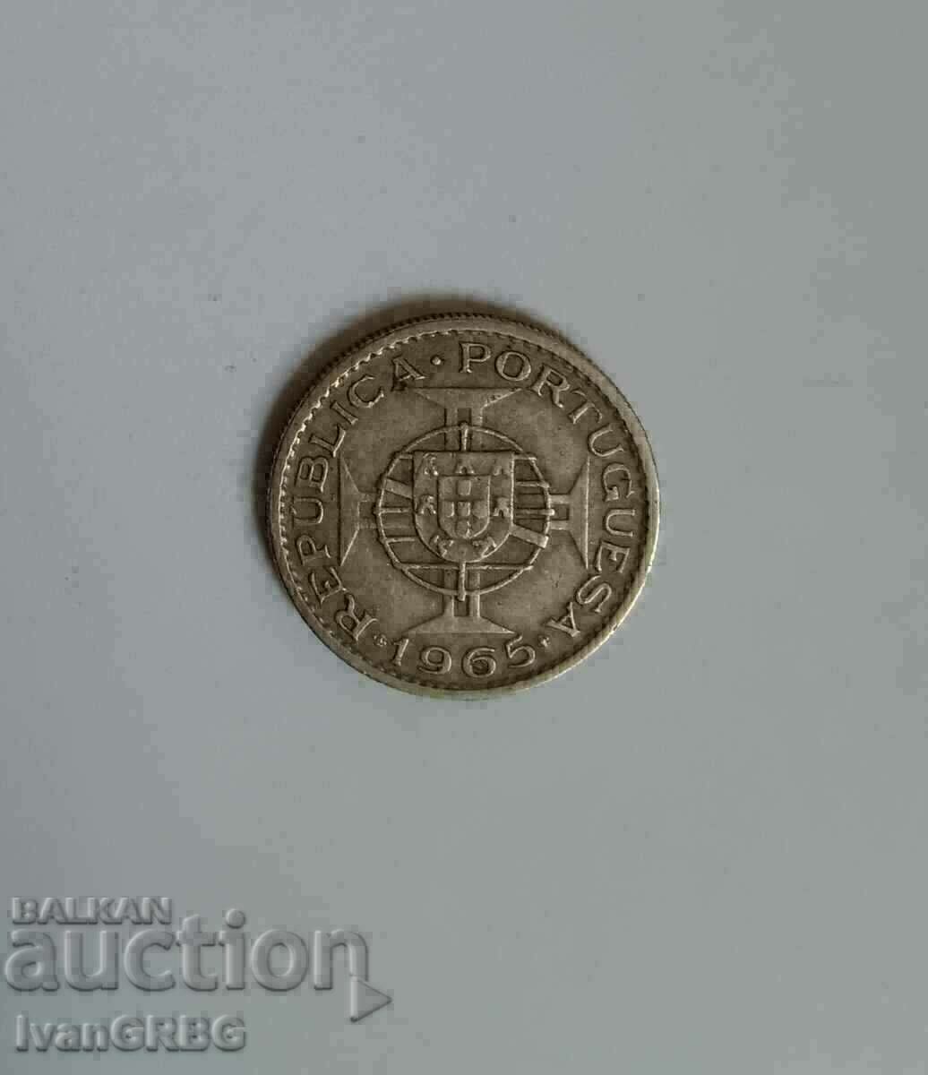 2.5 escudos Mozambique 1965 (Portuguese colony) with price 4.80 BGN | € 2.45 2.5 escudos Mozambique 1965 (Portuguese colony) with price 4.80 BGN | € 2.45